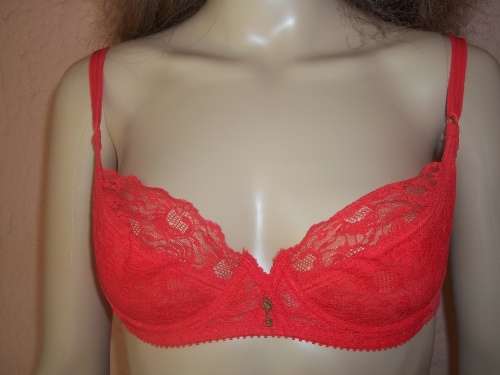 *** SALE *** ESCORA RED LACE BRA SET - MADE IN WEST GERMANY - SIZE - 76 C / TANGO - SMALL