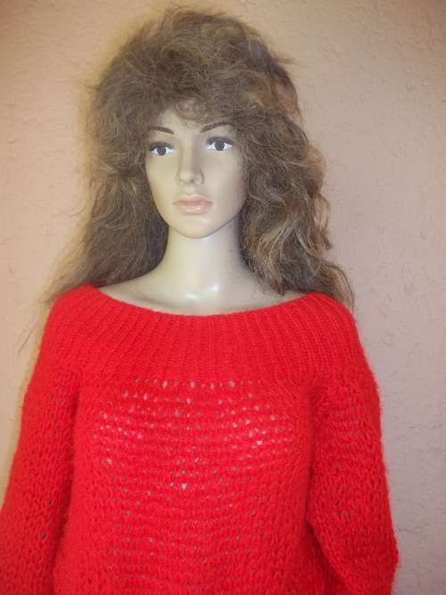 RED OFF SHOULDER HAND KNITTED SWEATER / JERSEY - SIZE 34