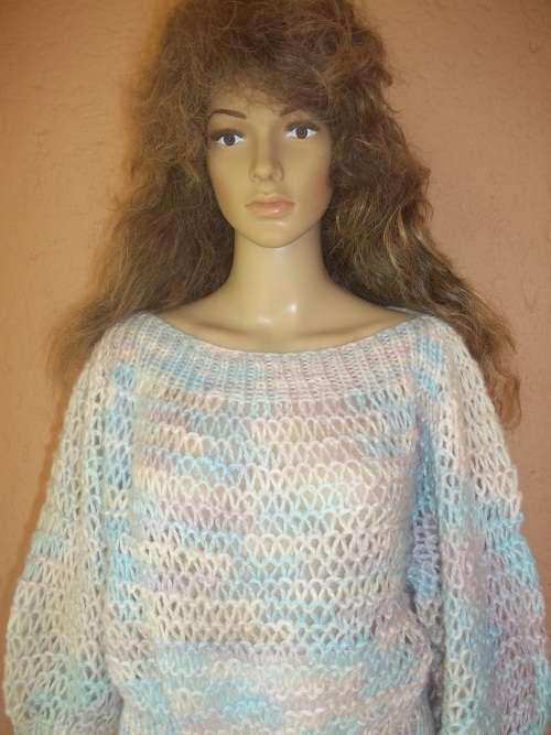 MULTICOLOURED BOATNECK HAND KNITTED SWEATER / JERSEY - Size 34