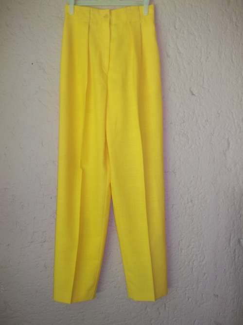MISS CASSIDY VINTAGE - STUNNING CANARY YELLOW LINEN PANTS  - Size 32