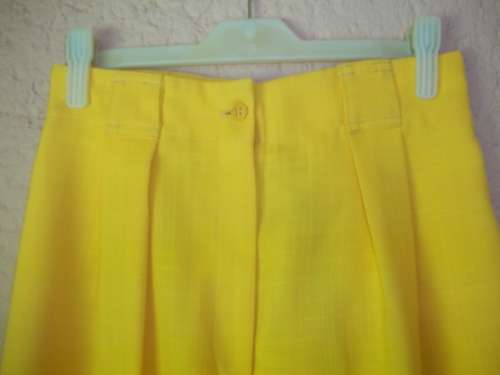 MISS CASSIDY VINTAGE - STUNNING CANARY YELLOW LINEN PANTS  - Size 32