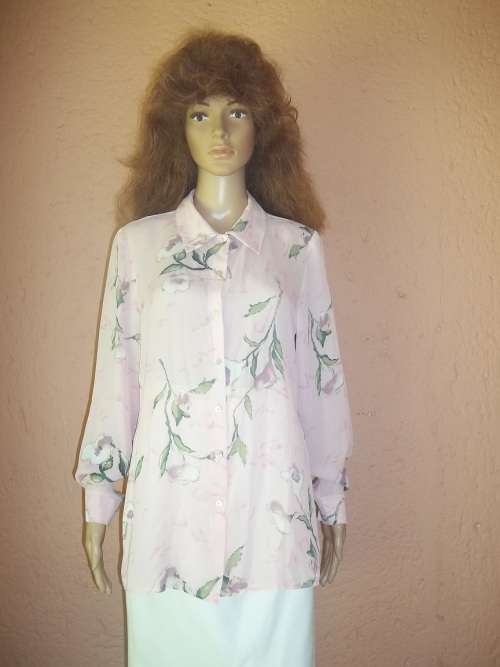 GORGEOUS PINK FLORAL SHEER CHIFFON MERIEN HALL CLASSICS BLOUSE - Size !2 (36)