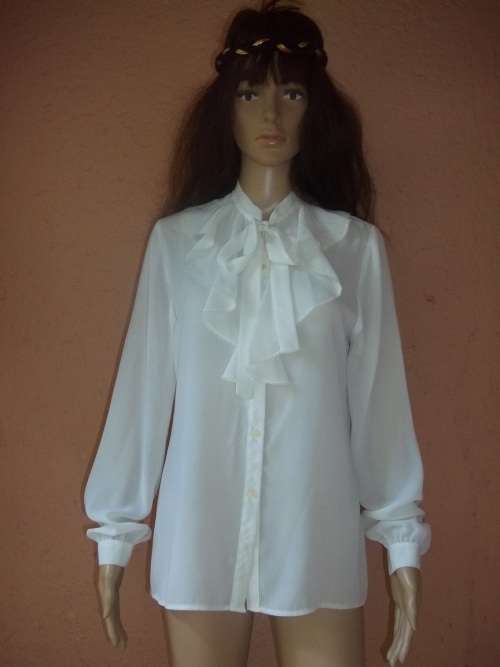 WHITE CAVIAR VINTAGE BLOUSE PURCHASED FROM STUTTAFORDS - SIZE 34