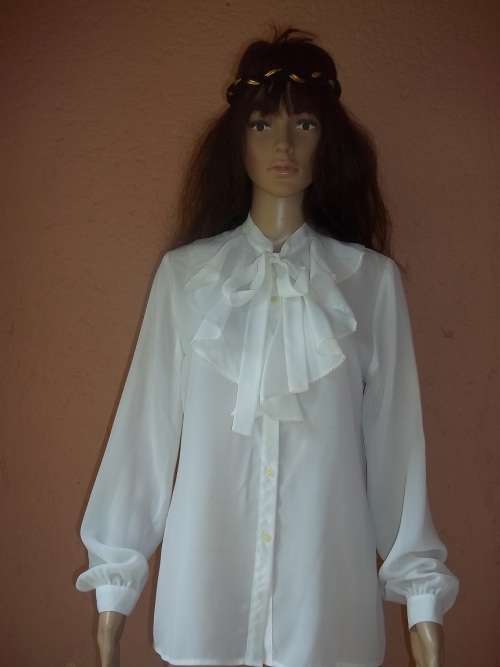 WHITE CAVIAR VINTAGE BLOUSE PURCHASED FROM STUTTAFORDS - SIZE 34
