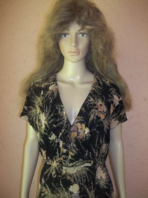 *** SALE*** BEAUTIFUL BLACK AND BEIGE FLORAL VINTAGE DRESS FROM TRUWORTHS - SIZE 38 (14)