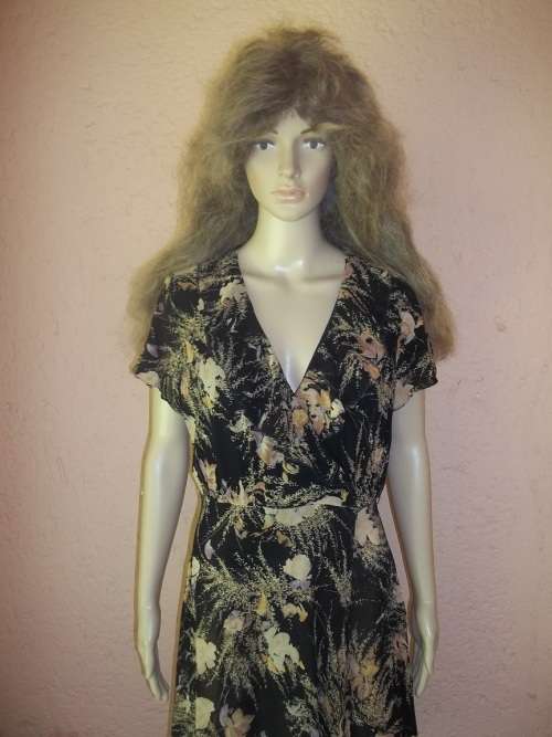 *** SALE*** BEAUTIFUL BLACK AND BEIGE FLORAL VINTAGE DRESS FROM TRUWORTHS - SIZE 38 (14)
