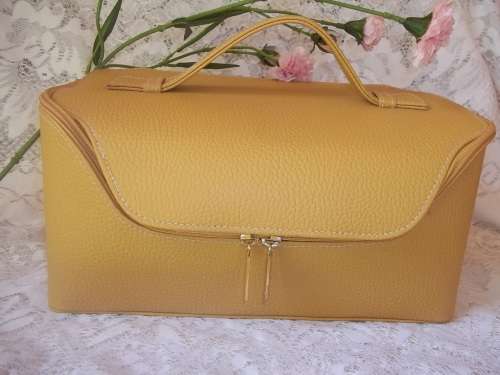 ***SUMMER SALE*** ESTEE LAUDER VANITY CASE PLUS COSMETIC PURSE - DUO PLUS BRUSHES