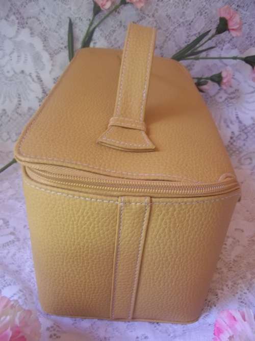 ***SUMMER SALE*** ESTEE LAUDER VANITY CASE PLUS COSMETIC PURSE - DUO PLUS BRUSHES