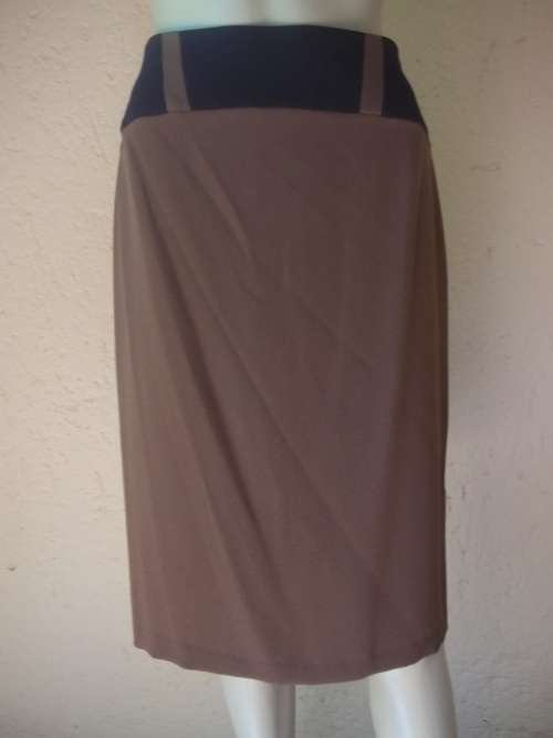 ESSENCE BROWN KNEE LENGTH PENCIL SKIRT WITH BLACK TRIM PURCHASED FROM TRUWORTHS - SIZE 32