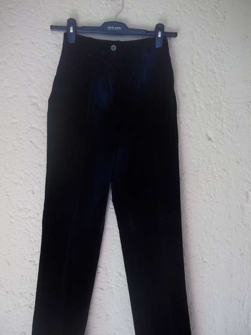 CLOWNS BLACK VELVET HIGH WAISTED VINTAGE JEANS - Size 33 (9) ( reserved for cookingdaniel ))