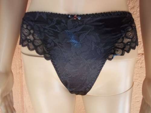 TRIUMPH INTERNATIONAL BLACK SATIN BRA SET WITH LACE INSERTS  - BRA SIZE - 34 C HIGH KINI - SMALL