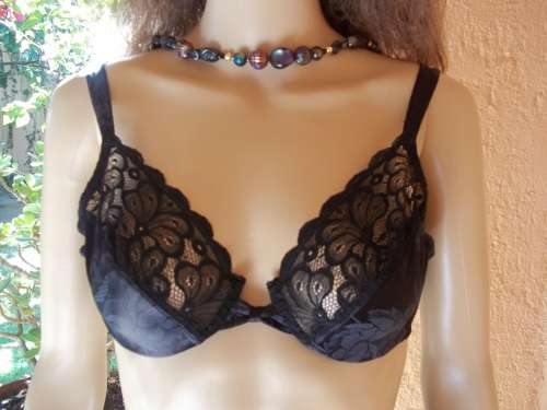 TRIUMPH INTERNATIONAL BLACK SATIN BRA SET WITH LACE INSERTS  - BRA SIZE - 34 C HIGH KINI - SMALL