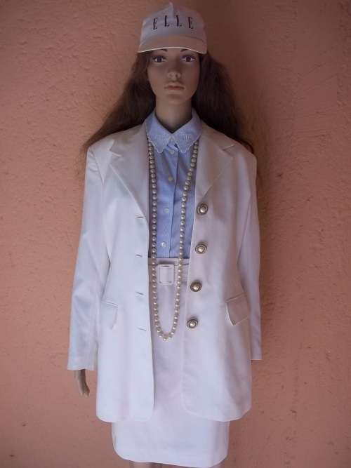 *** SALE*** STYLISH CHARTER CLUB WHITE SUIT PURCHASED FROM EDGARS - SIZE 32