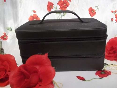 *** SALE*** ESTEE LAUDER BLACK DOUBLE LEVEL VANITY CASE
