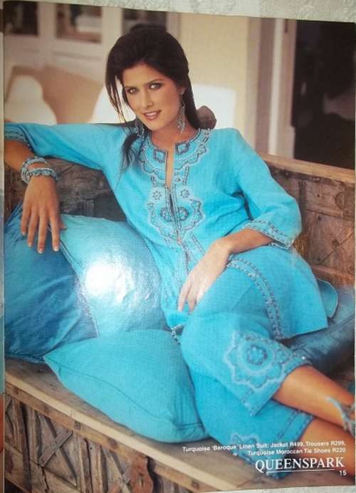 MAGNIFICENT TURQUOISE BEADED BAROQUE LINEN TUNIC FROM QUEENSPARK - SIZE 38