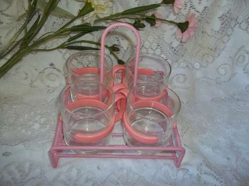 STUNNING PINK RETRO COFFEE MUGS X 4 - WITH CARRIER / TRAY - CAN ALSO BE USED FOR LEMON TEA