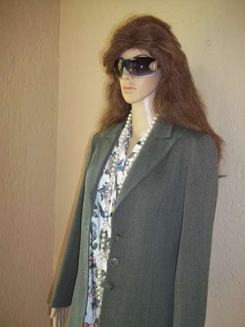 NEW CONDITION MISS CASSIDY VINTAGE FAWN PURE NEW WOOL PANTSUIT - SIZE 34 ( 10 )