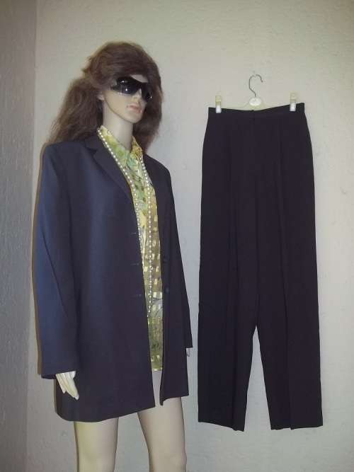 STUNNING CHOCOLATE BROWN NEW CONDITION PANTSUIT FROM WOOLWORTHS - JACKET SIZE 36 PANTS 34