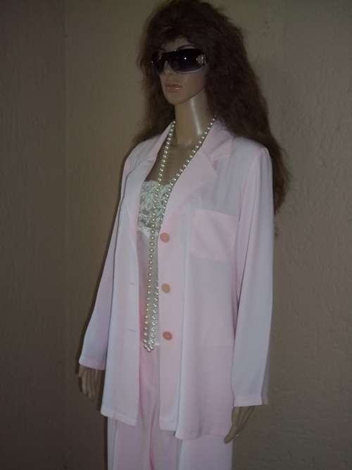 CLASSIC PINK MISS CASSIDY PANTSUIT FROM QUEENSPARK - SIZE 34