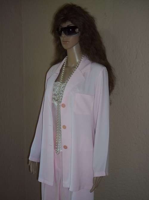 CLASSIC PINK MISS CASSIDY PANTSUIT FROM QUEENSPARK - SIZE 34