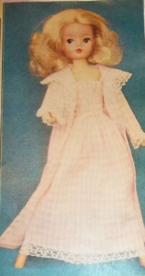 SWEET DREAMS - DESIGNED FOR 30  cm SINDY VINTAGE FASHION DOLL - NIGHT DRESS & DRESSING GOWN SET