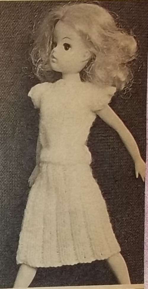 BEAUTIFULLY SUITED - FOR 30 cm SINDY VINTAGE FASHION DOLL - 2 PIECE KNITTED OUTFIT -  BARBIE ADJUST