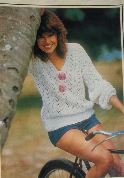 FLASH OF WHITENING - PRETTY LACE SWEATER - PATONS AZALEA - FROM FAIR LADY 1980- TO FIT 87 - 92 cm