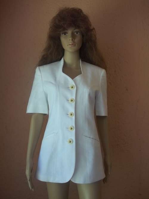 STUNNING WHITE GIORGI0 LINEN PANTSUIT FROM QUEENSPARK - SIZE 34 / 32