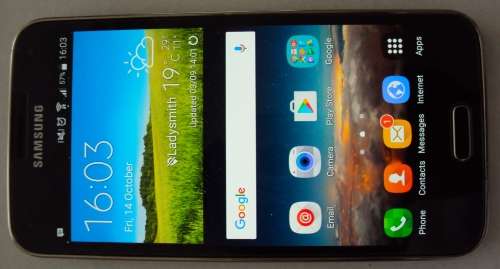 SAMSUNG GALAXY S5 ** 32GB WITH ALL ACCESSORIES***** WATER AND DUST RESISTANT
