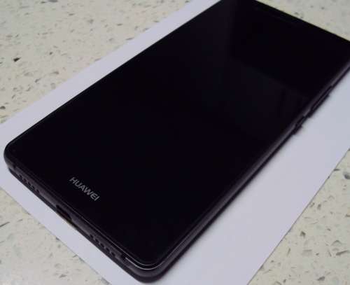 HUAWEI P9 LITE ***FEW MONTHS OLD***MINT CONDITION WITH ALL ACCESSORIES PLUS WARRANTY**