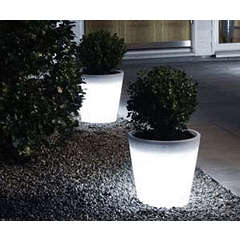 SOLAR ENERGY ILLUMINATED PLANT POT