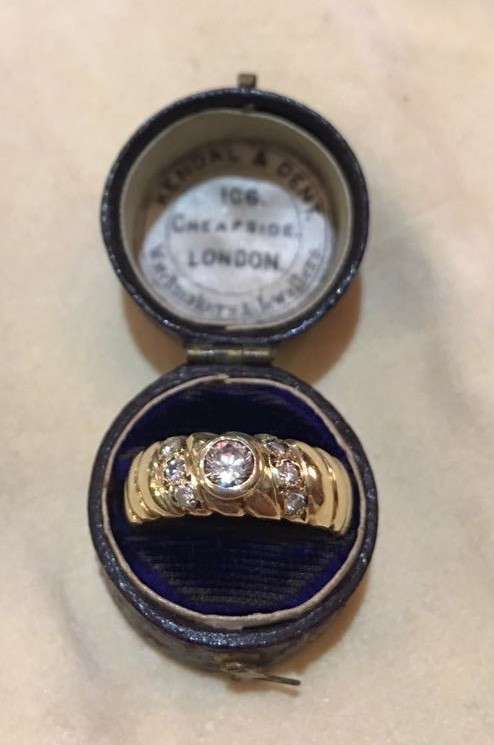 Yellow Gold 9K Diamond Ring