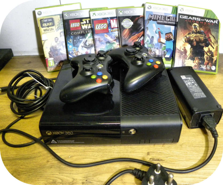 XBox360 in Perfectly working condition with 6 TOP Games Included!
