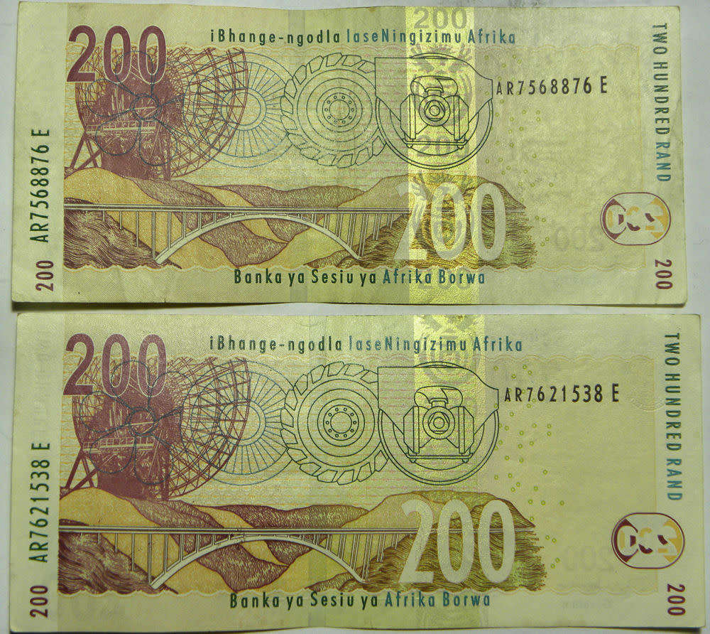 Top Grade RSA notes: 16x Mboweni R200 notes (2004 to 2009) in EF/AU (my opinion)  Bid per note.