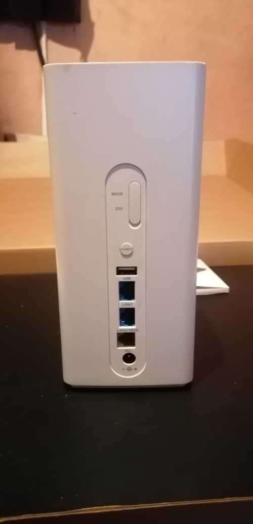 Huawei B618-B9C5 Wireless Router, 4G, 5G, USB, LAN, Tel, DIV, Main, Charger, Price Worth R3000