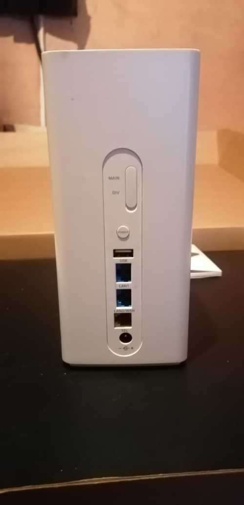 Huawei B618-B9C5 Wireless Router, 4G, 5G, USB, LAN, Tel, DIV, Main, Charger, Price Worth R3000