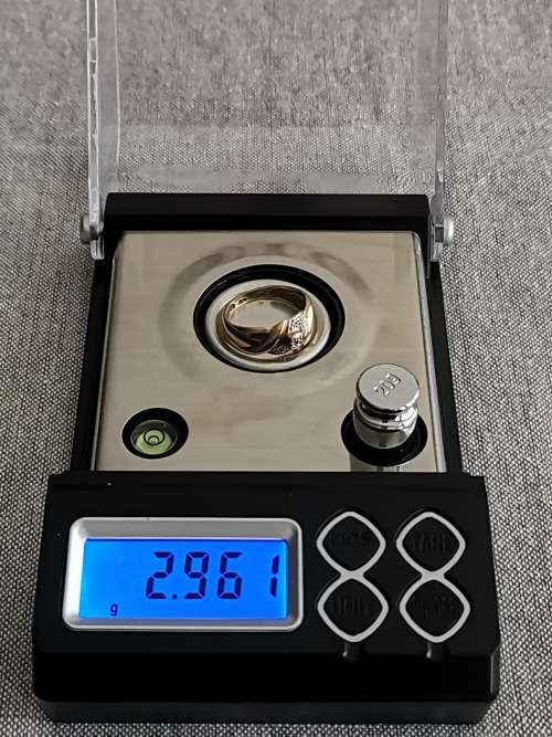 Beautiful 9ct Vintage Gold Ring