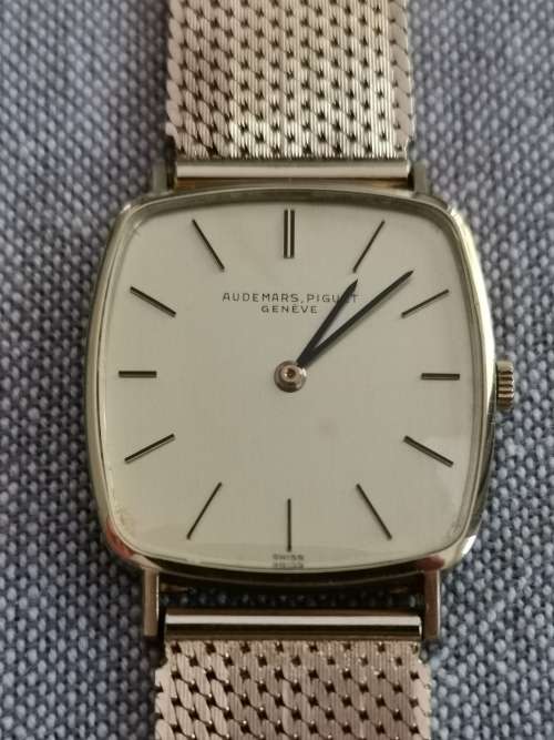 AUDEMARS PIGUET Geneve Solid Gold Watch