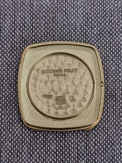 AUDEMARS PIGUET Geneve Solid Gold Watch