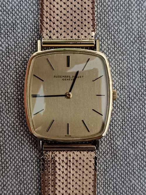 AUDEMARS PIGUET Geneve Solid Gold Watch