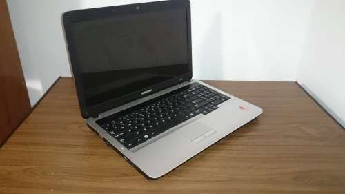 ****SAMSUNG RV510 Notebook***** Please read