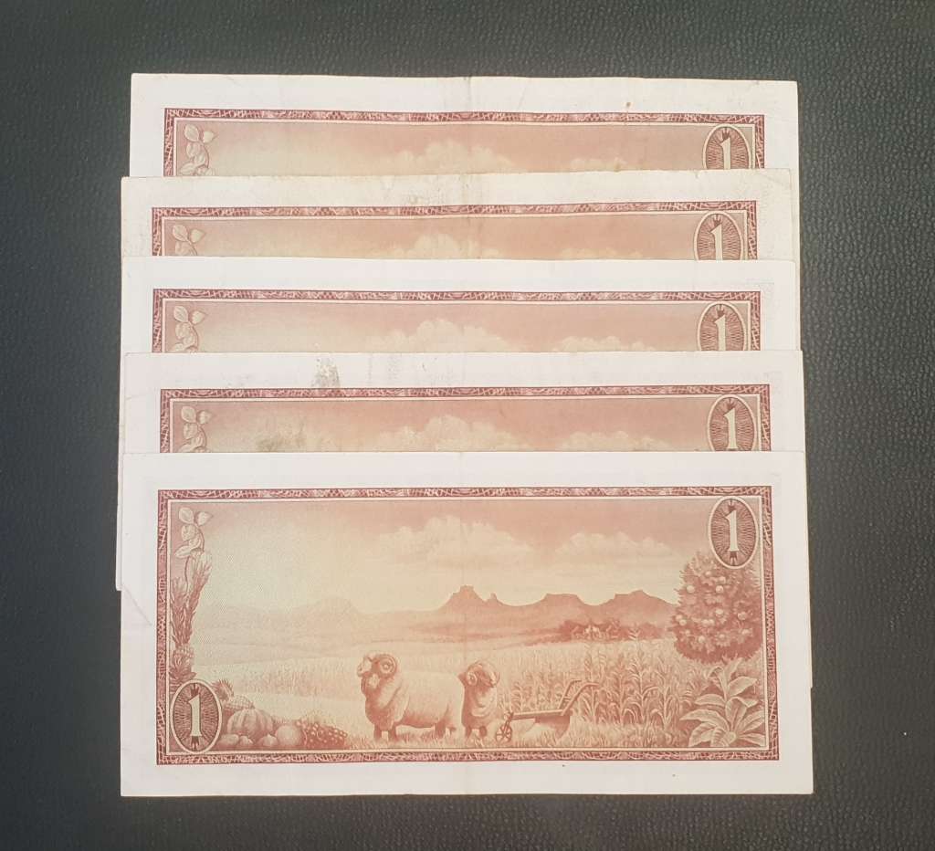 Black Friday R1 start. G Rissik R1 . Lot of 5 notes. Used folds