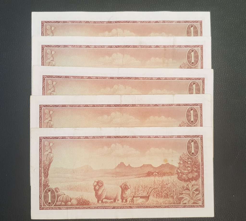 Black Friday R1 start. G Rissik R1 . Lot of 5 notes. Used folds