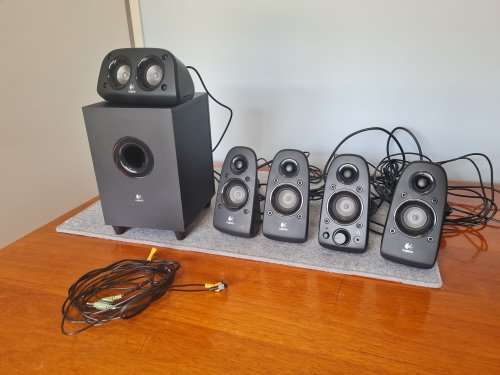 **SURROUND SOUND** Logitech Z506 Surround Sound Speakers