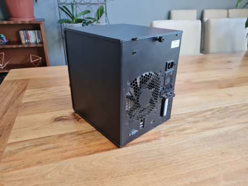 HP Proliant N54L Microserver PLUS 7TB of HDD storage