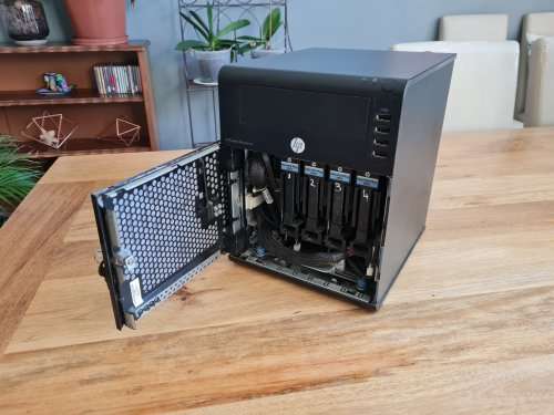 HP Proliant N54L Microserver PLUS 7TB of HDD storage