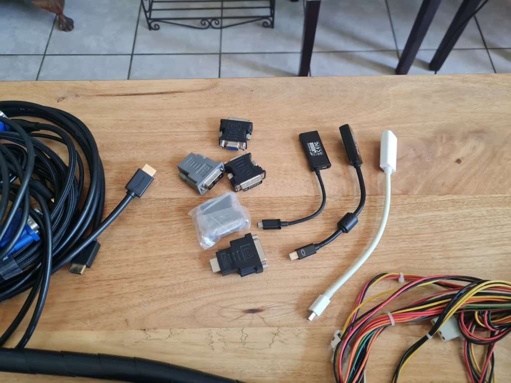 Job Lot of PC cables and Accessories