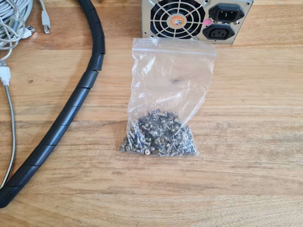 Job Lot of PC cables and Accessories