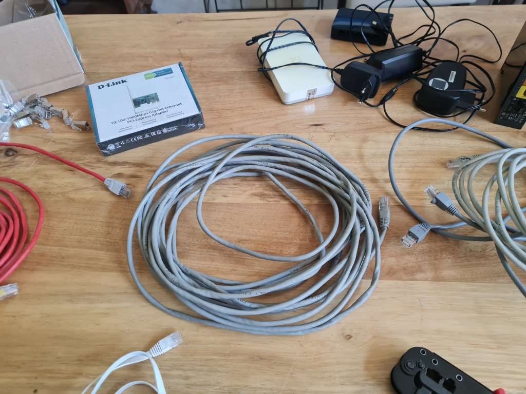 Job lot of network cables and accessories