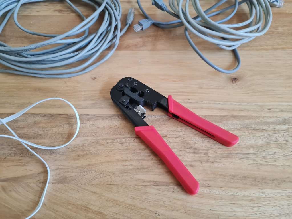 Job lot of network cables and accessories